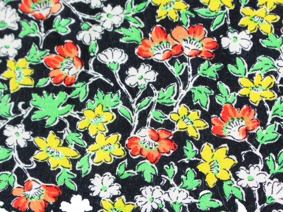 Vintage 1980's Floral Handmade T-Shirt Cotton Rai… - image 3