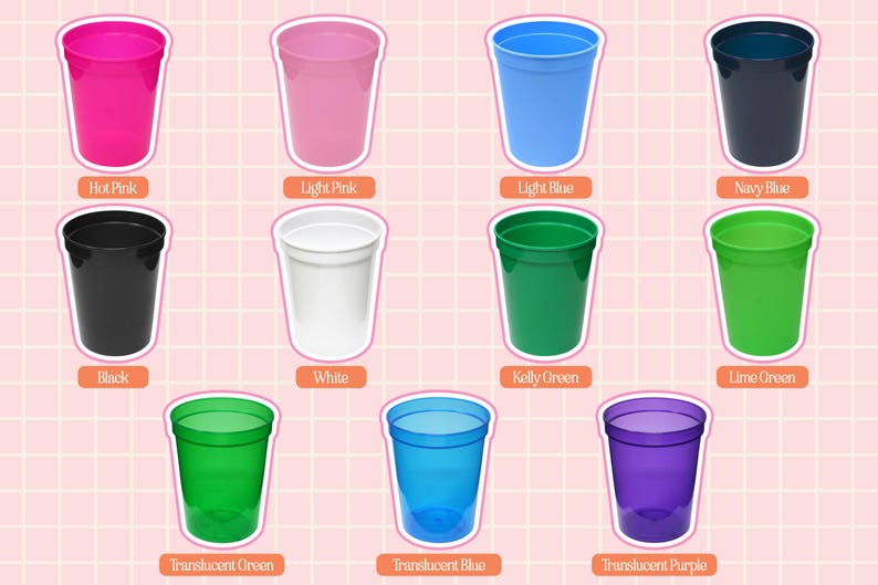 Peut inclure: Une collection de onze gobelets en plastique de diff&eacute;rentes couleurs, notamment rose vif, rose clair, bleu clair, bleu marine, noir, blanc, vert kelly, vert lime, vert translucide, bleu translucide et violet translucide, chacun avec une &eacute;tiquette.