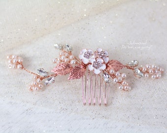 Romantic Hair Jewelry in rose gold . Wedding Hair Comb . Bridal Pearl Hair Comb . romantic wedding headpieces rosegold . Elven Hair Jewelry