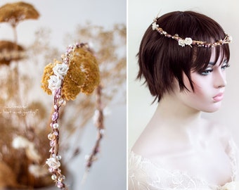 Les accessoires pour cheveux construisent un diadème en perle. fleurs romantiques poils tiare de mariée fleur cheveux couronne mariage . Diadème nuptial . Coiffes de mariée Couronne de cheveux