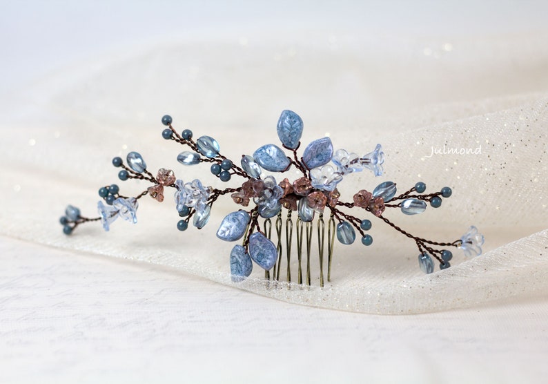 Peigne à cheveux de mariée en bleu avec perles et fleurs Accessoires pour cheveux de mariage en bleu peigne à cheveux bleu nuptial bijoux de cheveux de mariage peigne de mariée Variante B)