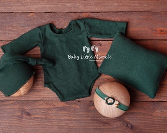 JOY collection newborn green outfit, Christmas set, newborn Christmas set, newborn photo prop, newborn red body, newborn prop, photo prop