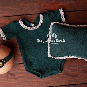 Newborn Christmas outfit, newborn Christmas set, newborn body, newborn photo prop, newborn green set, photo prop,vintage baby,Christmas baby