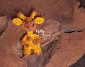 Newborn toy, Newborn giraffe, photo prop, Photography prop, Baby shower gift,  Knitted giraffe, Newborn photo prop,  Small giraffe, newborn