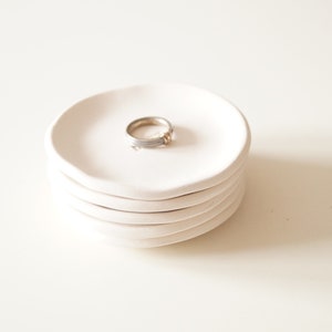 Ceramic Wedding Favor Plate: Elegant Bridal Shower Gift