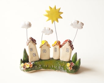 Handgefertigtes süßes Miniaturhaus aus Keramik • Einweihungsgeschenk • Rustikales Wohndekor • Sonne und Wolken • Wohndekor • Gartendekor • Willkommen zu Hause