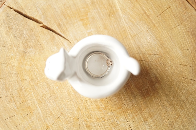 Little Cat Bowl Jewelry Holder Cat Jewelry Dish Gift for Cat Lovers Ceramics and Pottery Ring Holder