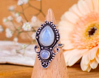 Verzilverde ring - Maansteenring - Verstelbare zilveren ring - fijne stenen ring - ideaal cadeau voor vrouwen