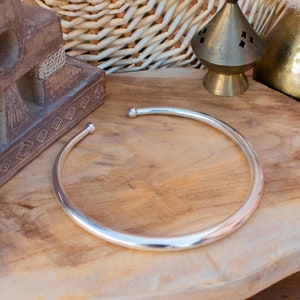 Fine torque necklace