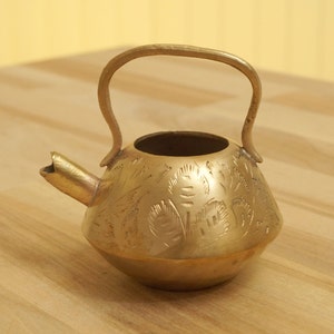 Small Kettle || Solid Brass || India 1381/ l