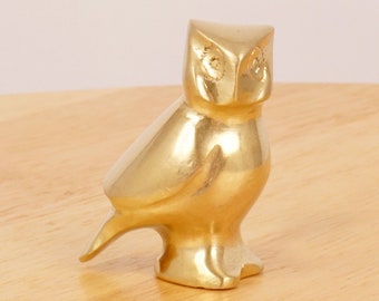 Bird figurine / Owl miniature / sculpture  || Vintage Solid Brass || Paper weight || Small paperweight / gift for owl lovers