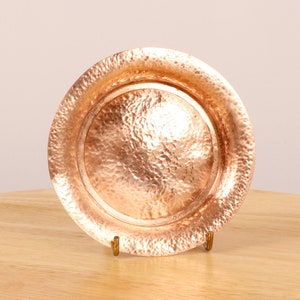 Small tray / plate with a simple design || Vintage solid copper hand beaten / hammered copper plate