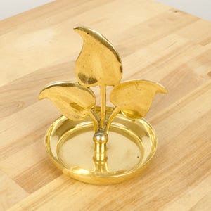 Leaf shape handle ashtray / ring tray / dish || Vintage Solid brass || Floral design