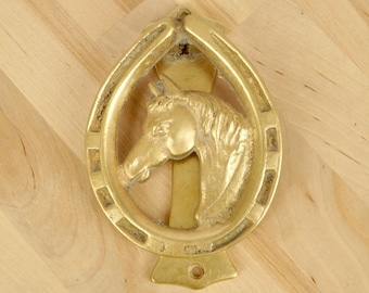 Heurtoir de porte de conception de cheval || laiton massif vintage || Lourd || 3 vis || Tête de cheval au milieu du fer à cheval - France