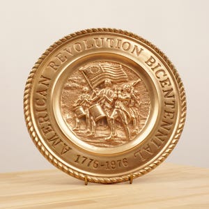 Wall hanging / plate || American Revolution Bicentennial Scene || 1776 - 1976 || Vintage solid brass