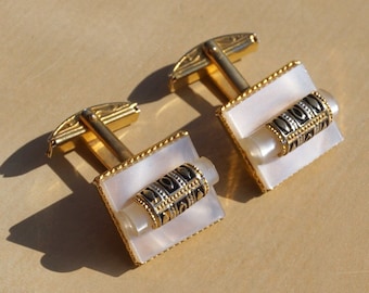 Vintage manchetknopen || goud, crème witte en zwarte kleur || metaal en kunststof