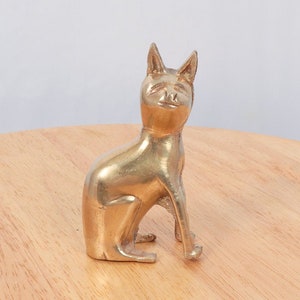 Cat / Bastet Cat  / Egypt cat sculpture / figurine / paperweight || Vintage Solid Brass cat || Marked with number - 5265