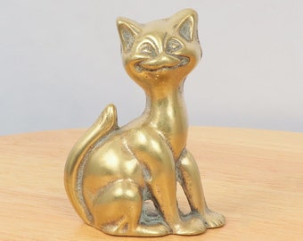 Solid brass smiling cat || candle stick / candle holder / mini ashtray / decor / statue / figurine || vintage