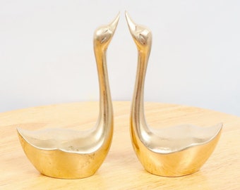 2 Sculptures / figurines / statues || Bird / swan pair design || Vintage solid brass || Set of two