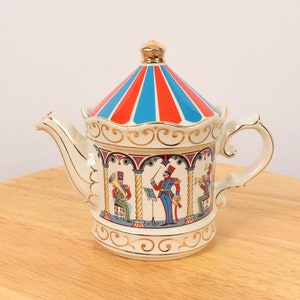 Sadler Edwardian Entertainment Band stand 4401 Teapot made in Staffordshire England || Vintage