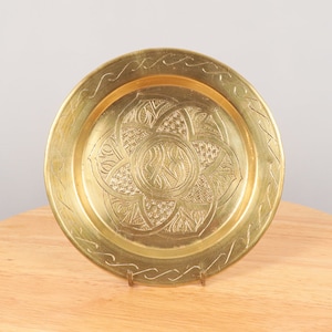 19.5 cm Plate || Handmade Engraved Floral design || Vintage solid brass plate / tray