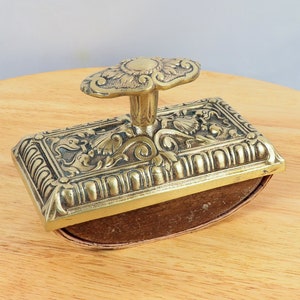 Ink Blotter / dryer || Antique solid brass and wood || Wooden inside || Fabric base || Floral design brass