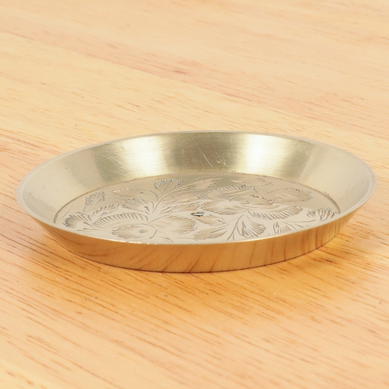 7.5 cm plate tray Marked |Vintage solid brass INDIA Made in India Handmade engraved floral design
