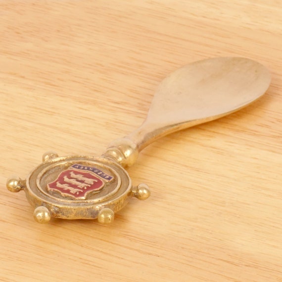 Elegant small  shoehorn || Guernsey coat of arms … - image 7