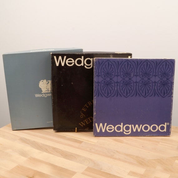 2001 Calendar Porcelain Plate by Wedgwood || Millennium 2000