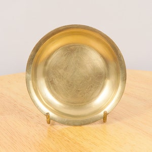 10 cm plates / dishes / trays || Vintage solid brass || Floral / abstract design || Made in China