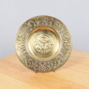 Antikes Messing Kunstwerk / 19 cm Messing Bild / Wandbehang / handgefertigte Platte || Gemarkt - 238 || Neptun reitet vier Pferde Wagen Greif