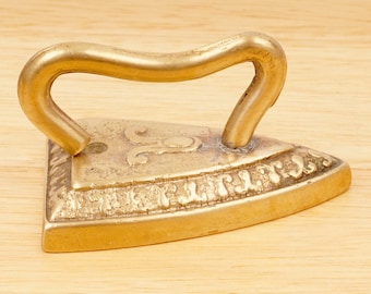 Eisen Figur / Dekor / Briefbeschwerer || Vintage Messing massiv