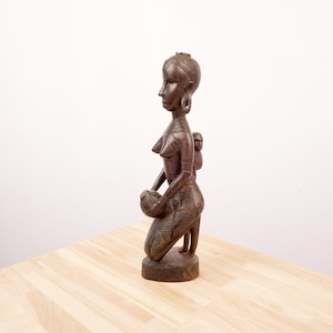 Wood African Woman Statue / Figurine / Statuette / Folk Art || handmade carving || Vintage