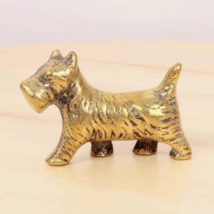 Dog figurine / statuette / sculpture || Scottish Terrier || Vintage solid brass pet|| miniature Small Animal || Small Brass dog figurine