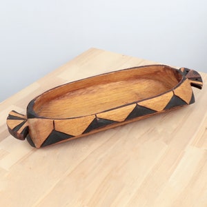Tray / plate / bowl || fruit / vegetable / food serving  || Vintage carved one piece wood