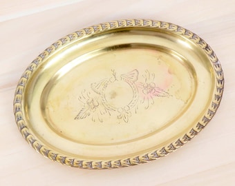 Vintage Brass Oval Tray with Floral Engraving – Decorative Brass Plate – Wall Hanging or Serving Dish