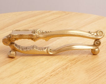 Nutcracker || vintage solid brass || Simple design || Solid brass nutcracker || Nuts