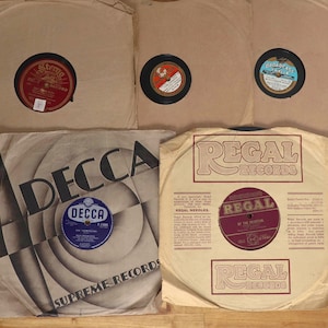 Vintage Records – Set of 5 Shellac Discs – Early 20th Century Music Collectibles