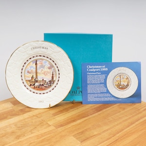 Vintage Coalport Christmas Plate – Trafalgar Square 1983 – Fine Bone China in Original Box