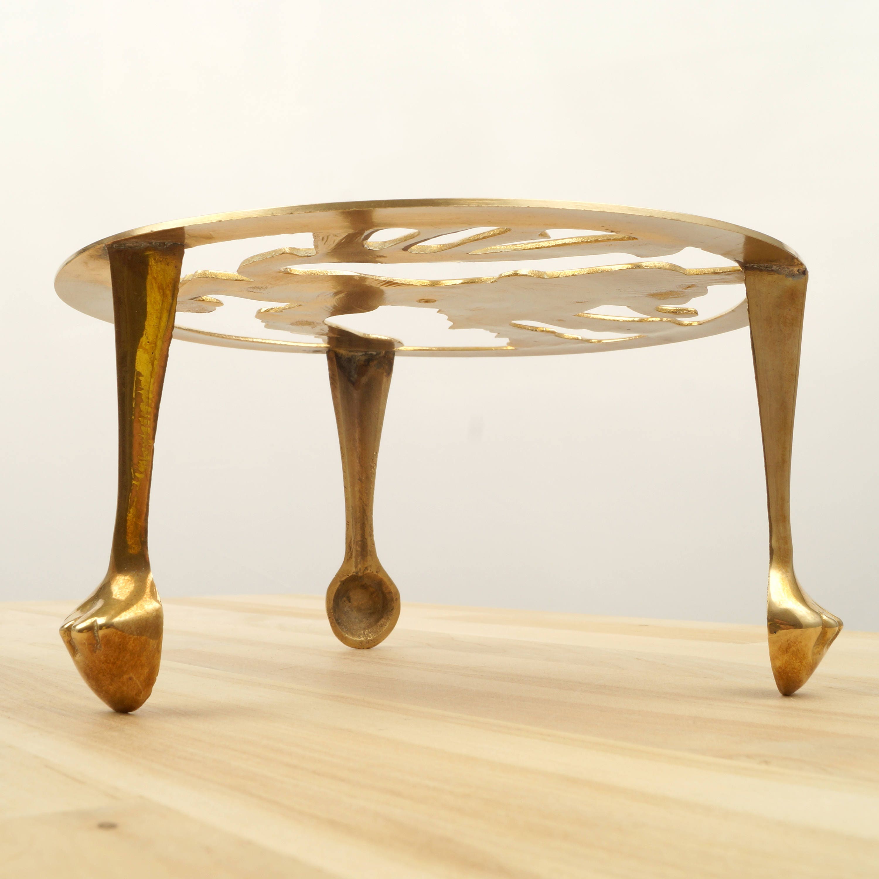 Kettle Stand / Tea Pot Stand / Plant Pot Stand Lion Design Etsy UK