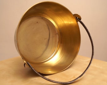 Antique Brass Very heavy and large bucket with Iron Handle || Hand Spun Brass Kettle || Large Antique Brass Pail