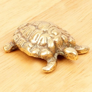 Turtle figurine  / miniature / sculpture || Vintage solid brass || Small || Turtle design || Small turtle