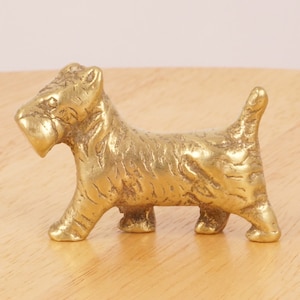 Dog figurine / statuette / sculpture || Scottish Terrier || Vintage solid brass || miniature || Small Animal || Small  Brass dog figurine