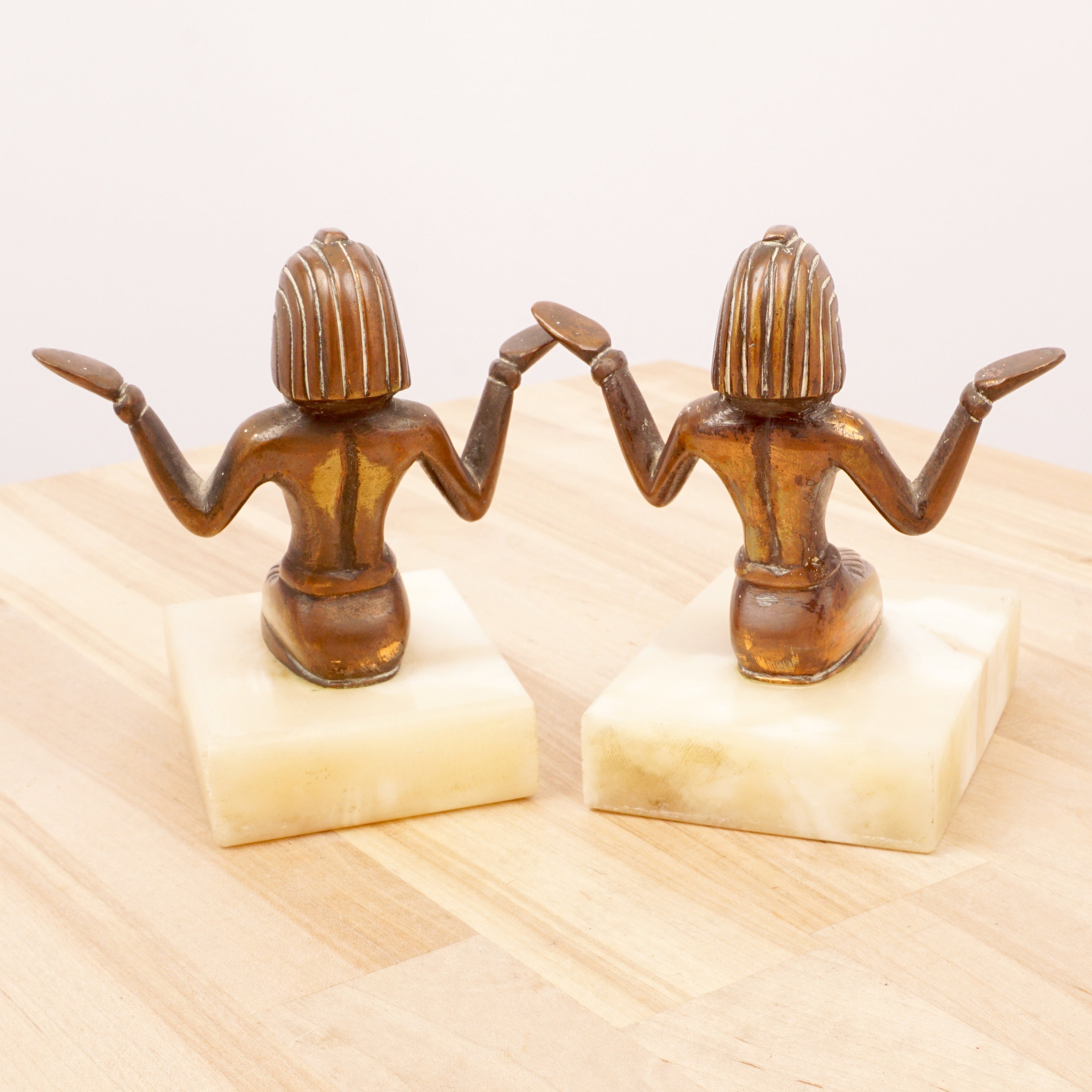 クレオパトラの置物 || 大理石の台座に真鍮の彫刻 || エジプトを