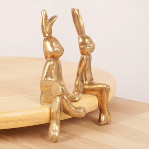 2 statues / sculptures / figurines de lapin Haute qualité laiton massif vintage Lapins souriants Ensemble de deux image 2