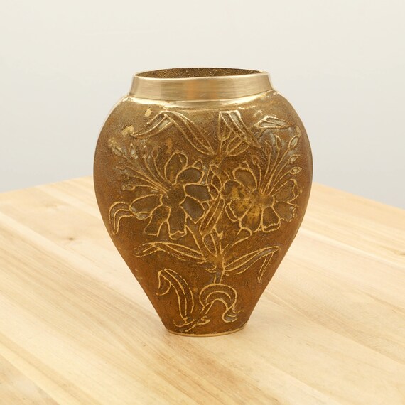 金色と茶色の花模様金属製花瓶 【公式通販】