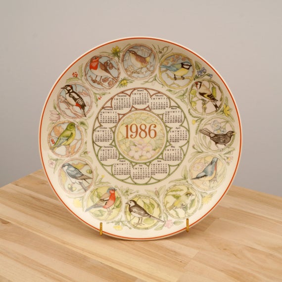 1986 Calendar Porcelain Decorative Plate - Garden Birds || British