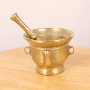 Mortar and Pestle || Very Heavy || Vintage Solid Brass