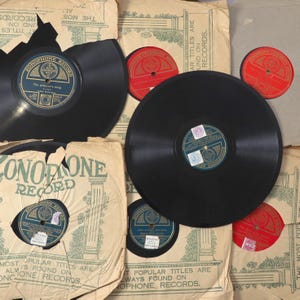 Vintage  Records – Set of 6 Shellac Discs – Early 20th Century Music Collectibles