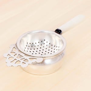 Tea Strainer with a holder || Vintage silver plated || Made in England EPNS